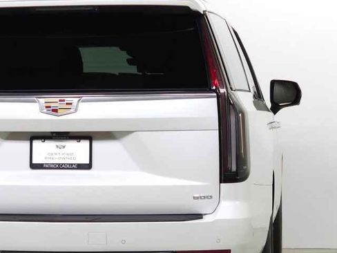Certified 2024 Cadillac Escalade ESV Premium Luxury Platinum w/ LPO, Floor Liner Package AWD/4WD image 13