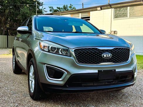 Used 2016 Kia Sorento L FWD image 10