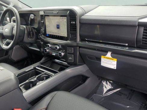 New 2026 Ford F250 Lariat w/ Black Appearance Package image 23