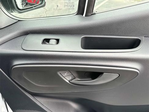 Used 2025 Mercedes-Benz Sprinter 2500 image 15