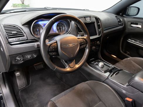 Used 2020 Chrysler 300 S w/ S Model Appearance Package RWD image 6