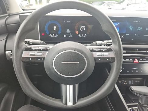 Used 2025 Hyundai Tucson SEL FWD image 24