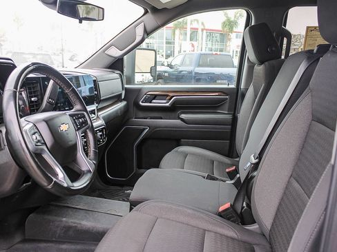 Used 2025 Chevrolet Silverado 2500 LT AWD/4WD image 17