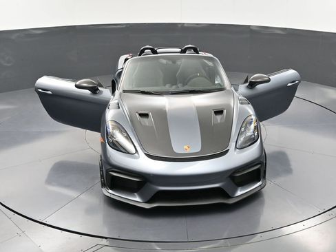 Certified 2025 Porsche 718 Boxster Spyder RS RWD image 31