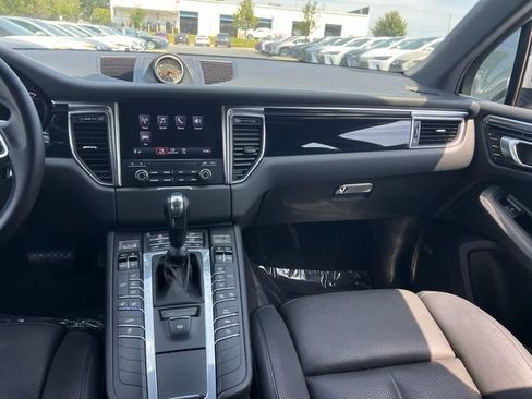 Used 2018 Porsche Macan w/ Premium Package Plus AWD/4WD image 14