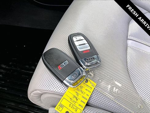 Used 2016 Audi S6 Prestige w/ Prestige Package image 34