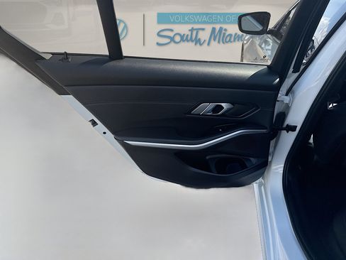 Used 2019 BMW 330i xDrive Sedan w/ Convenience Package AWD/4WD image 25