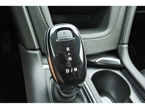 New 2025 Cadillac XT5 Luxury image 18