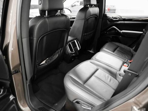 Used 2012 Porsche Cayenne image 28