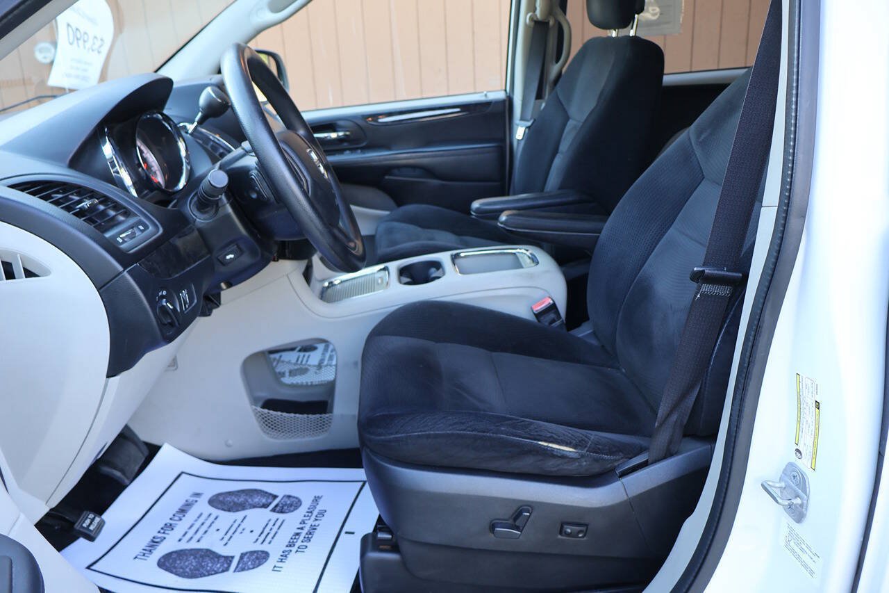 Used 2014 Dodge Grand Caravan SXT FWD image 11