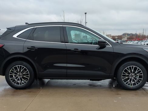 New 2026 Ford Escape SE image 6