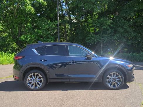 Used 2020 MAZDA CX-5 Signature AWD/4WD image 3