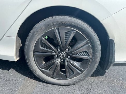 Used 2019 Honda Civic EX image 10