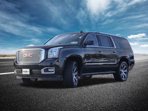 Used 2016 GMC Yukon XL Denali w/ Open Road Package image 19