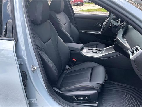 Used 2026 BMW 330i Sedan w/ M Sport Package RWD image 8