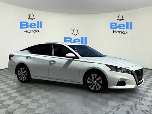Used 2019 Nissan Altima 2.5 S FWD image 6