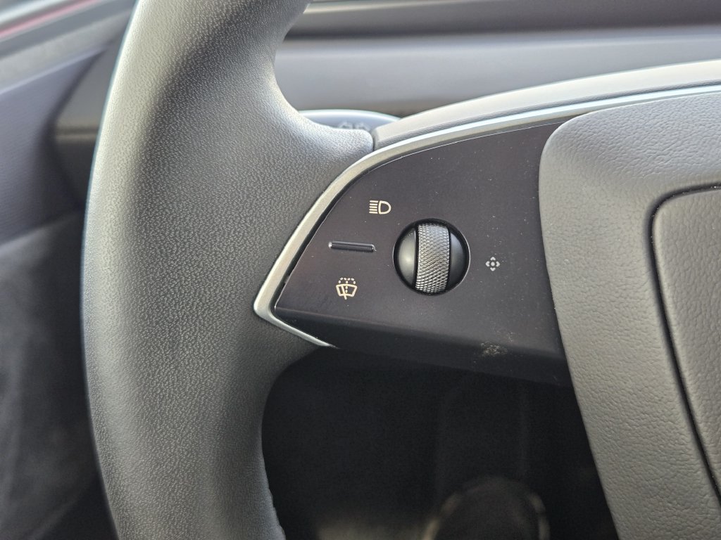 Used 2026 Tesla Model Y AWD image 27