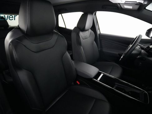 Used 2024 Volkswagen ID.4 S image 8