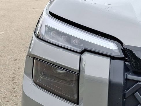 New 2026 Subaru Outback Touring AWD/4WD image 10