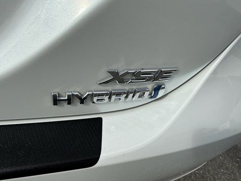 Used 2022 Toyota Camry XSE w/ Navigation Upgrade Package image 6