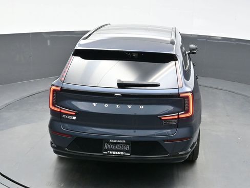 New 2025 Volvo EX90 Ultra image 34