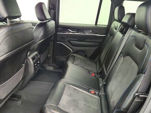 Used 2024 Jeep Grand Cherokee Trailhawk image 21