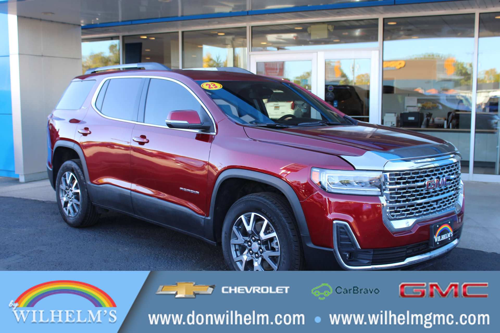 Certified 2023 GMC Acadia SLT AWD/4WD image 1