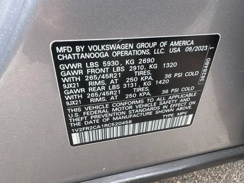 Used 2024 Volkswagen Atlas SEL Premium R-Line AWD/4WD image 11