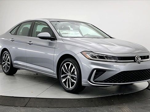 New 2026 Volkswagen Jetta SE image 1