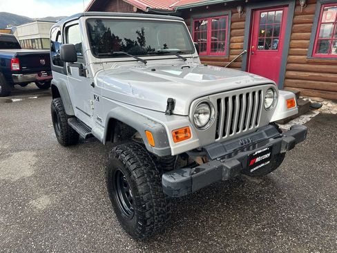 Used 2003 Jeep Wrangler X AWD/4WD image 2