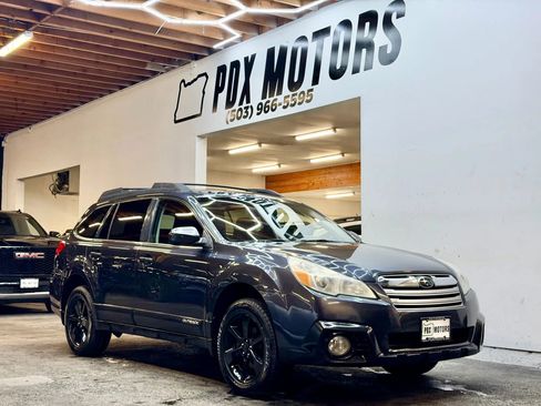 Used 2013 Subaru Outback 2.5i Premium w/ Popular Pkg 1B image 1