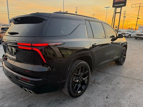 Used 2024 Chevrolet Traverse RS w/ LPO, Floor Liner Package image 3