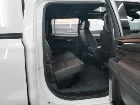 Used 2024 GMC Sierra 1500 Denali w/ Denali Reserve Package AWD/4WD image 31