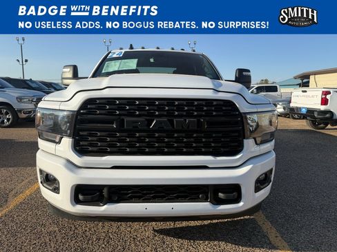 Used 2024 RAM 3500 Big Horn w/ Night Edition AWD/4WD image 10