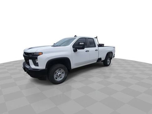 Used 2021 Chevrolet Silverado 2500 W/T w/ WT Convenience Package AWD/4WD image 4