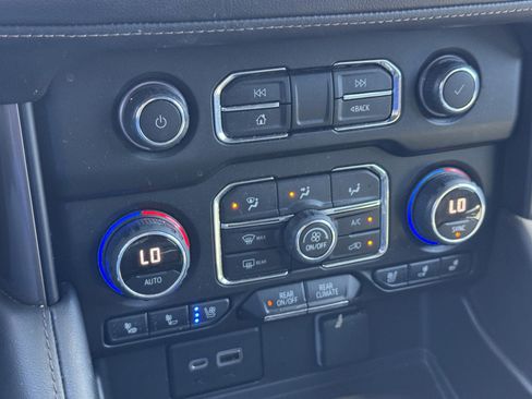 Used 2022 Chevrolet Tahoe High Country image 21