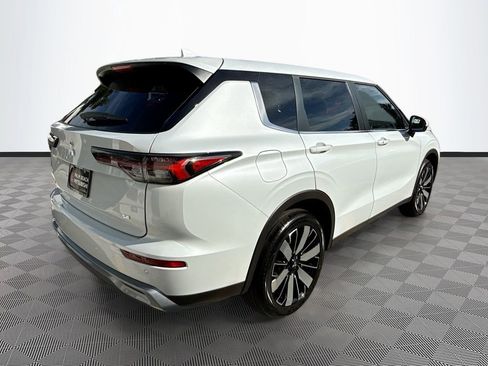 New 2026 Mitsubishi Outlander SE image 7