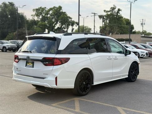 Used 2025 Honda Odyssey Sport-L image 7