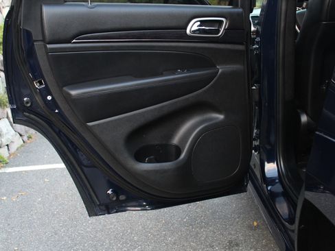 Used 2018 Jeep Grand Cherokee High Altitude image 14