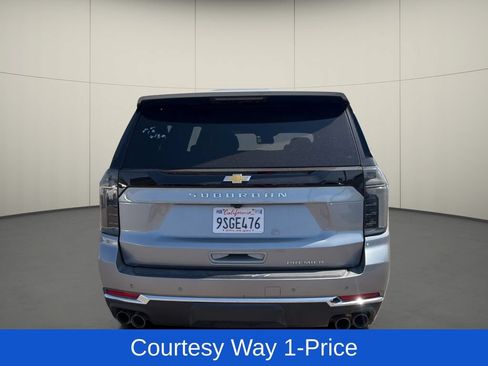 Used 2025 Chevrolet Suburban Premier RWD image 8
