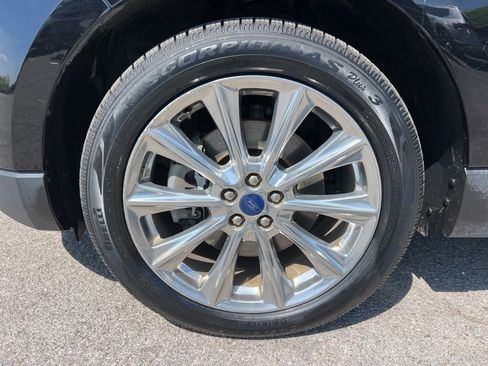Used 2017 Ford Edge Titanium w/ Equipment Group 301A AWD/4WD image 7