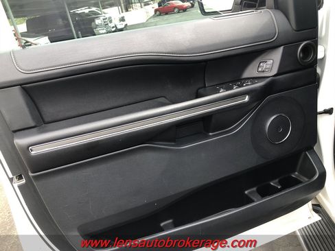 Used 2020 Ford Expedition Max XLT w/ Equipment Group 202A image 9