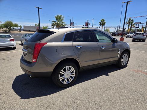 Used 2012 Cadillac SRX Luxury FWD image 2
