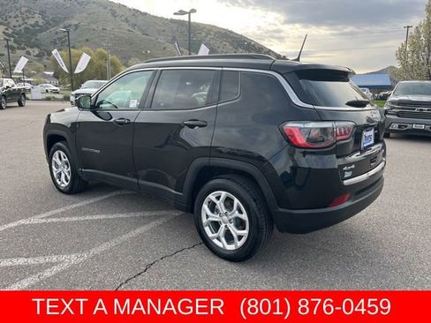 Used 2024 Jeep Compass Latitude AWD/4WD image 6