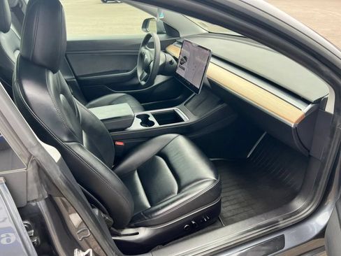 Used 2021 Tesla Model 3 Standard Range Plus RWD image 8