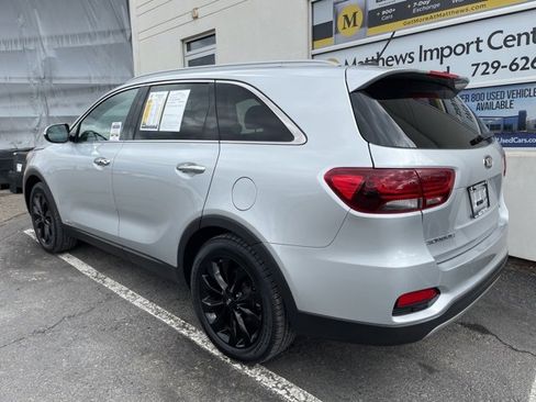 Used 2020 Kia Sorento EX image 3