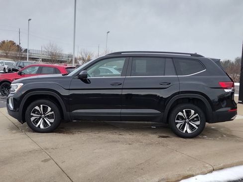 Used 2024 Volkswagen Atlas SE image 20