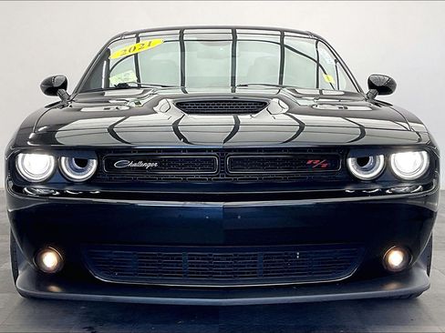 Used 2021 Dodge Challenger R/T Scat Pack w/ Dynamics Package RWD image 2