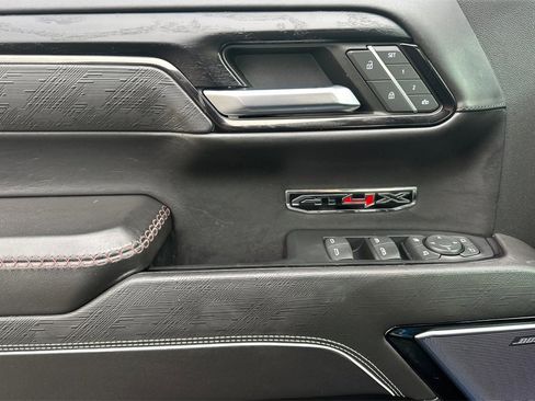 Used 2023 GMC Sierra 1500 AT4X image 12