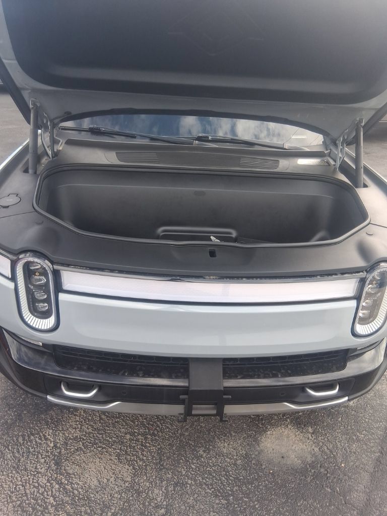 Used 2024 Rivian R1T Adventure Dual AWD/4WD image 13